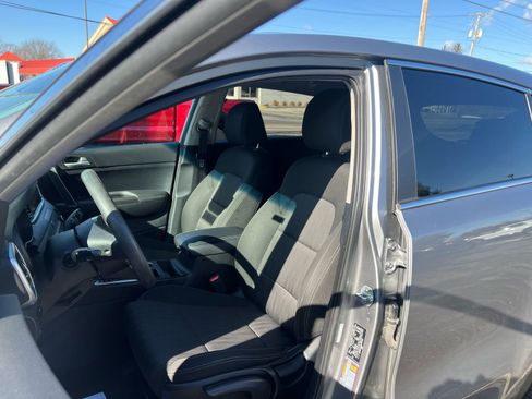 Used 2021 Kia Sportage LX image 10