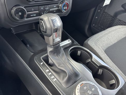 New 2025 Ford Bronco 4-Door image 24