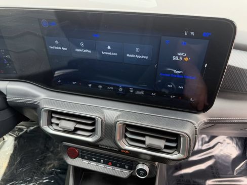 Used 2025 Ford Mustang Premium RWD image 29