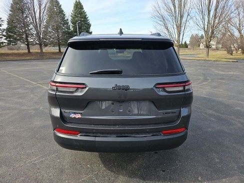 Used 2023 Jeep Grand Cherokee L Limited w/ Black Appearance Package image 5