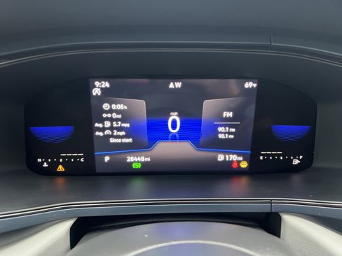 Used 2022 Volkswagen Taos SE w/ Panoramic Sunroof Package image 20