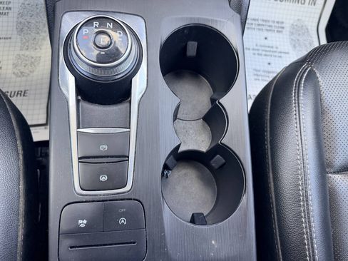 Used 2022 Ford Escape SEL FWD image 39