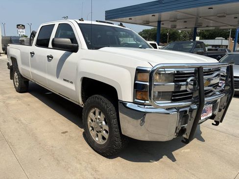 Used 2015 Chevrolet Silverado 2500 W/T w/ WT Convenience Package AWD/4WD image 4