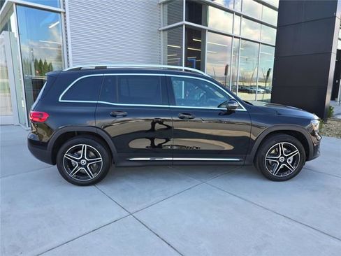 New 2026 Mercedes-Benz GLB 250 4MATIC image 2