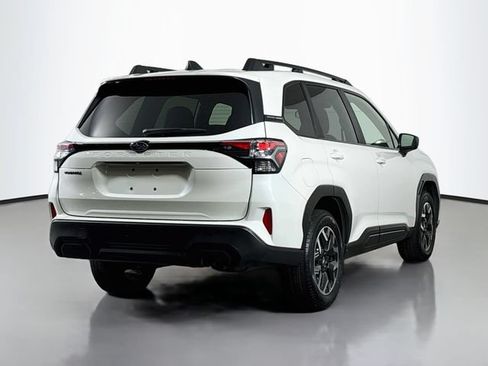 Certified 2025 Subaru Forester Premium AWD/4WD image 9