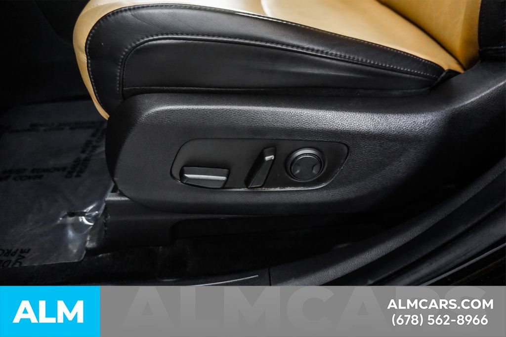 Used 2024 Kia Carnival EX FWD image 31