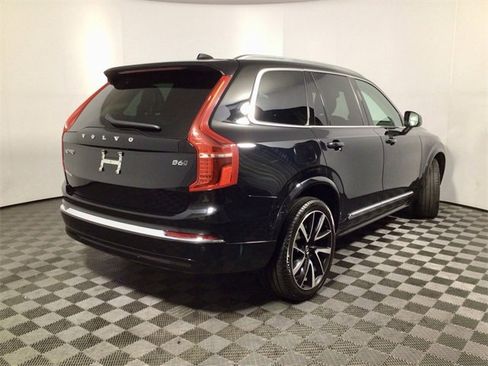Used 2024 Volvo XC90 B6 Plus image 14