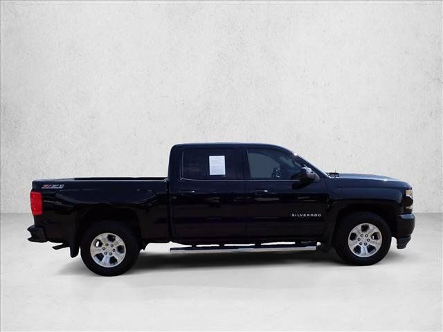 Used 2017 Chevrolet Silverado 1500 LT w/ All Star Edition AWD/4WD image 5