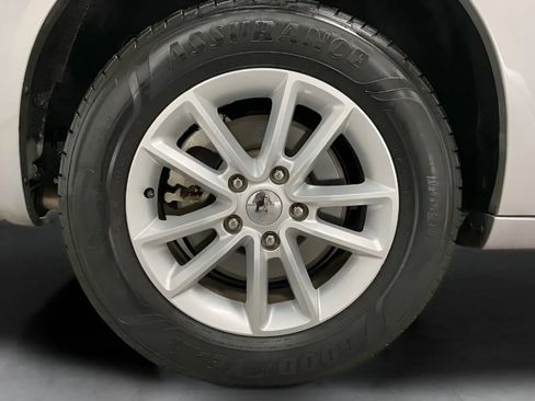 Used 2020 Dodge Grand Caravan SE FWD image 26