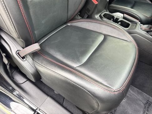Used 2018 Jeep Wrangler Unlimited Rubicon AWD/4WD image 45