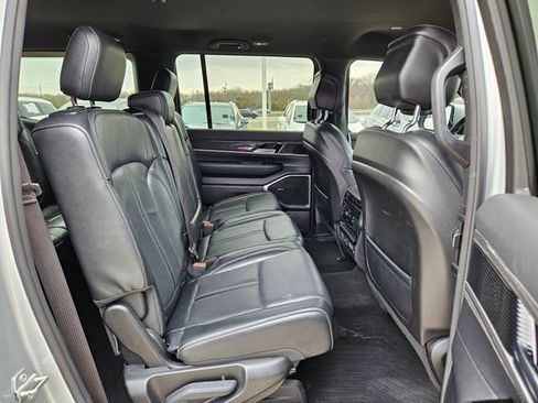 Used 2022 Jeep Wagoneer Series II image 25