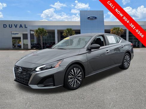 Used 2024 Nissan Altima 2.5 SV image 7