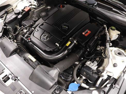 Used 2014 Mercedes-Benz SLK 250 image 22