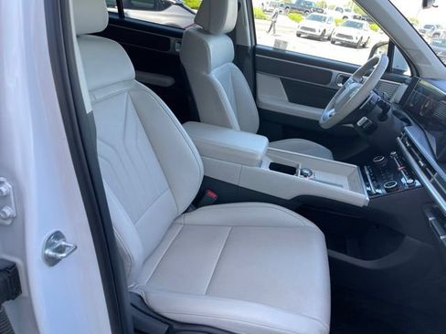 Used 2025 Hyundai Santa Fe SEL AWD/4WD image 19