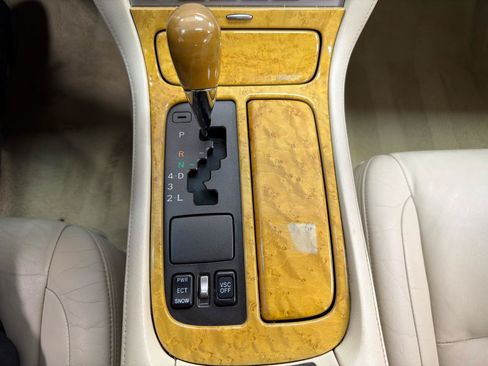 Used 2003 Lexus SC 430 Convertible RWD image 29