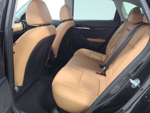 Used 2024 Kia Seltos EX AWD/4WD image 16