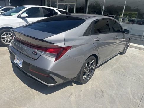 Used 2025 Hyundai Elantra Sport image 4