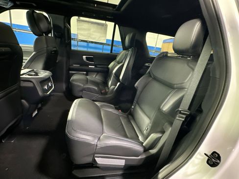 New 2026 Ford Expedition Platinum w/ Stealth Appearance Package image 33