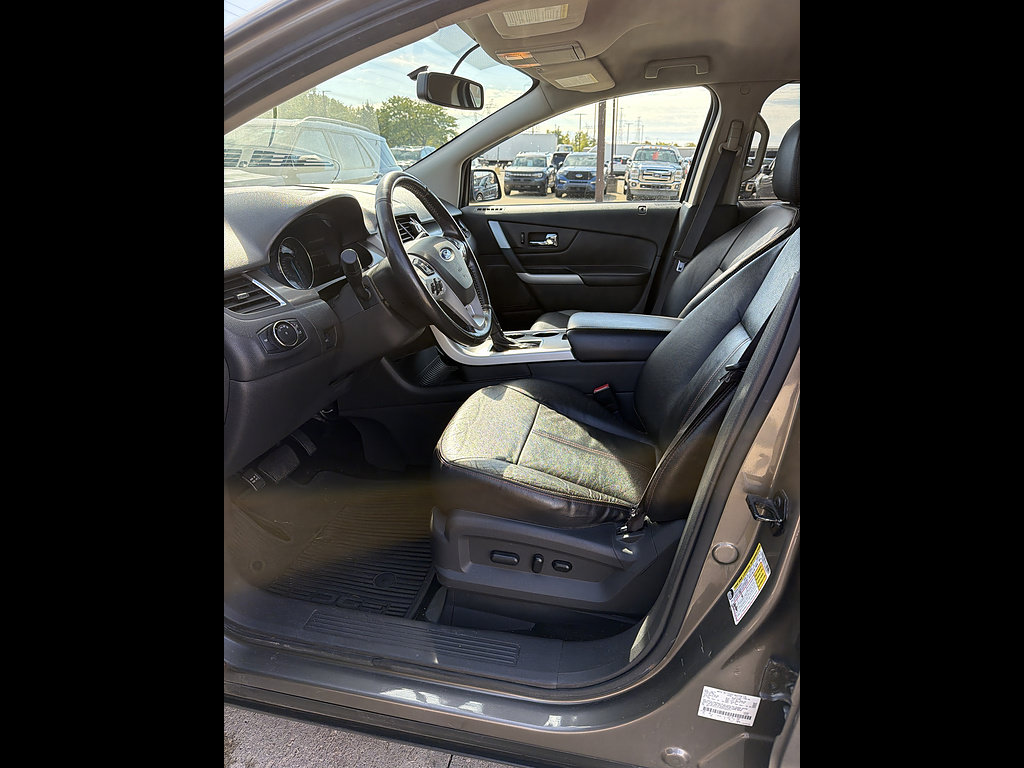 Used 2014 Ford Edge SEL w/ Equipment Group 205A AWD/4WD image 3