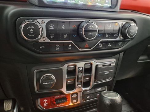 Used 2021 Jeep Gladiator Rubicon image 24