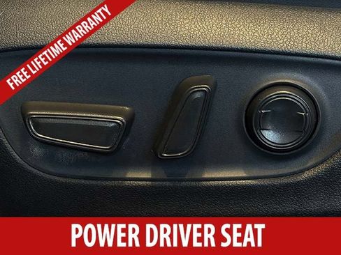Used 2023 Toyota RAV4 XSE AWD/4WD image 8