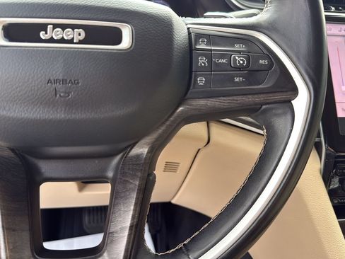 Used 2021 Jeep Grand Cherokee L Limited AWD/4WD image 12
