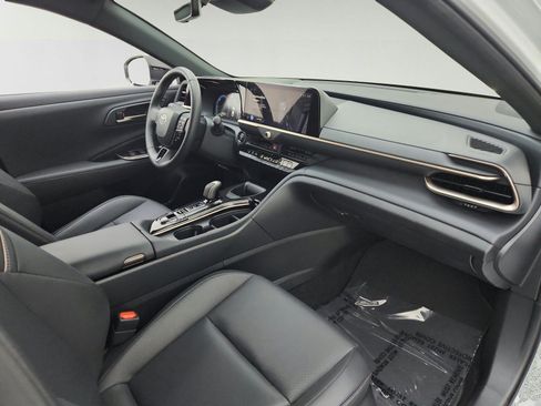 Used 2026 Toyota Crown AWD/4WD image 30