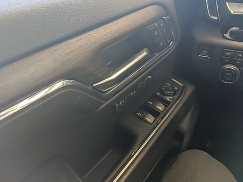 Used 2024 Chevrolet Silverado 1500 High Country image 29
