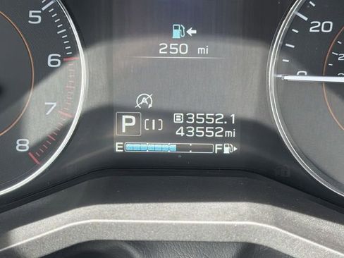 Certified 2023 Subaru Crosstrek 2.5i Limited w/ Moonroof Package image 16