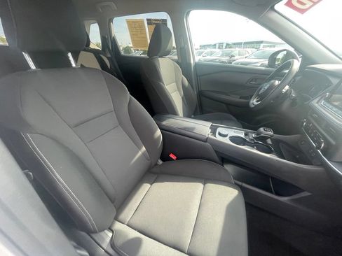 Used 2024 Nissan Rogue S AWD/4WD image 28
