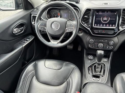 Used 2019 Jeep Cherokee Limited AWD/4WD image 10