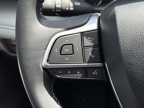 Used 2026 Toyota Highlander XLE AWD/4WD image 25
