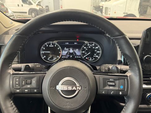 Used 2024 Nissan Pathfinder SL w/ SL Premium Package AWD/4WD image 18