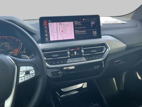 Used 2024 BMW X3 xDrive30i w/ Premium Package image 9