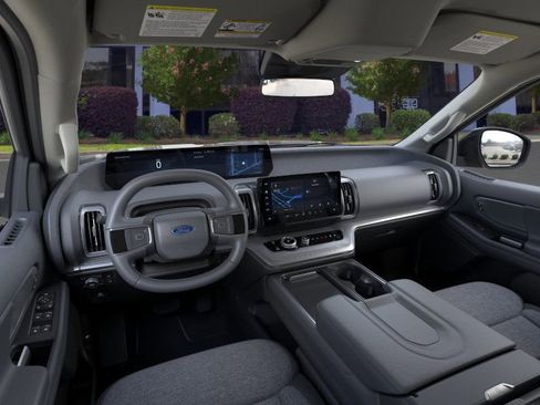 New 2026 Ford Expedition Active AWD/4WD image 32