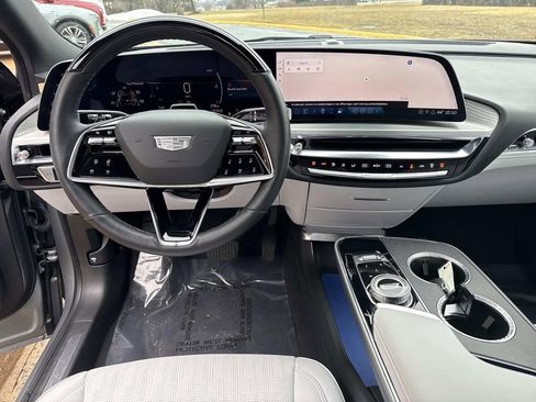 Certified 2024 Cadillac Lyriq Luxury image 19