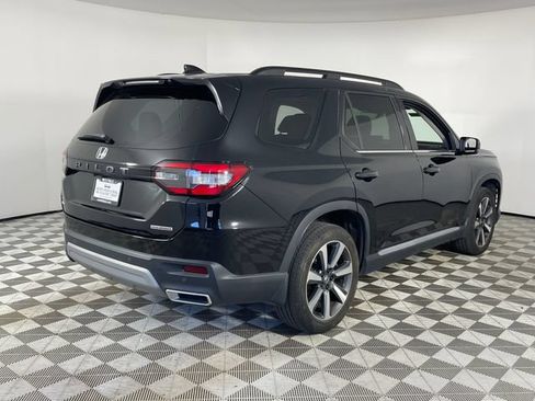 Used 2023 Honda Pilot Touring image 17