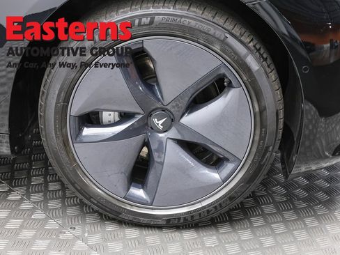 Used 2018 Tesla Model 3 Long Range RWD image 25