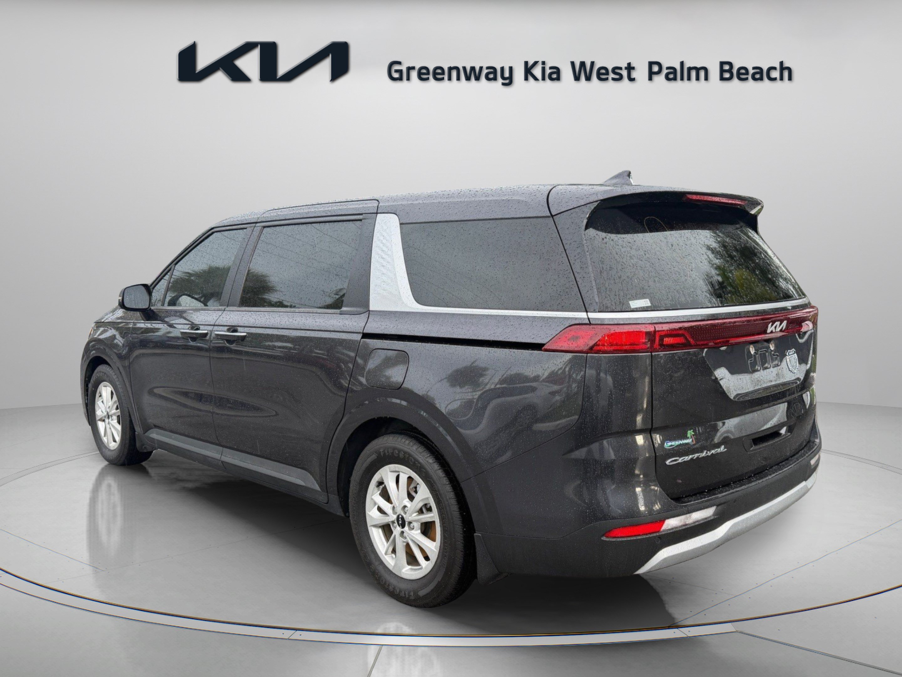 Used 2022 Kia Carnival LX FWD image 5