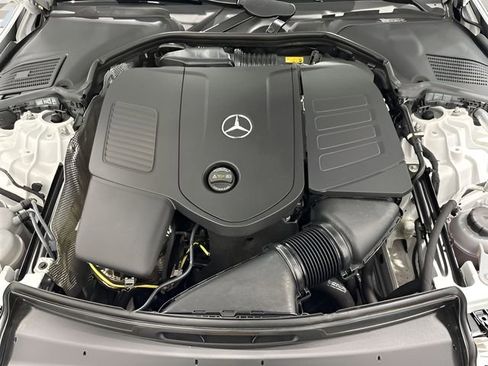 Used 2025 Mercedes-Benz C 300 4MATIC Sedan image 10