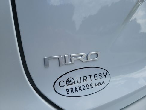 New 2025 Kia Niro SX image 6