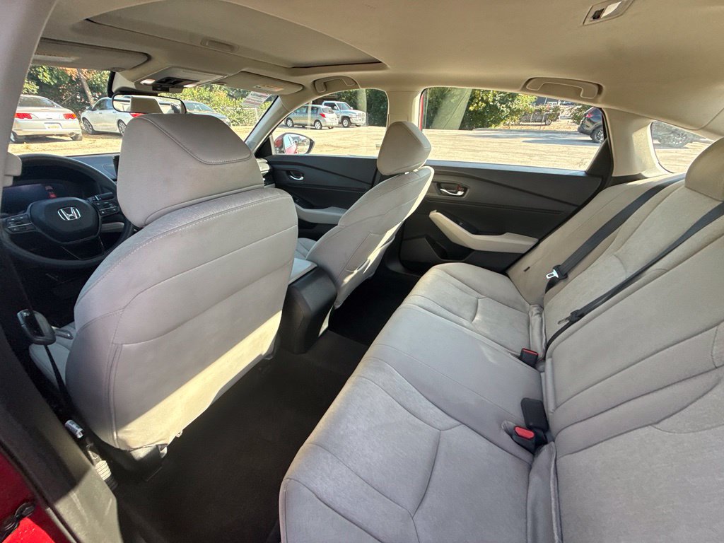 Used 2023 Honda Accord EX image 29