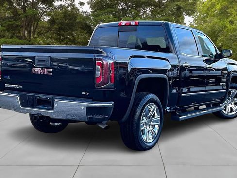 Used 2018 GMC Sierra 1500 SLT image 2
