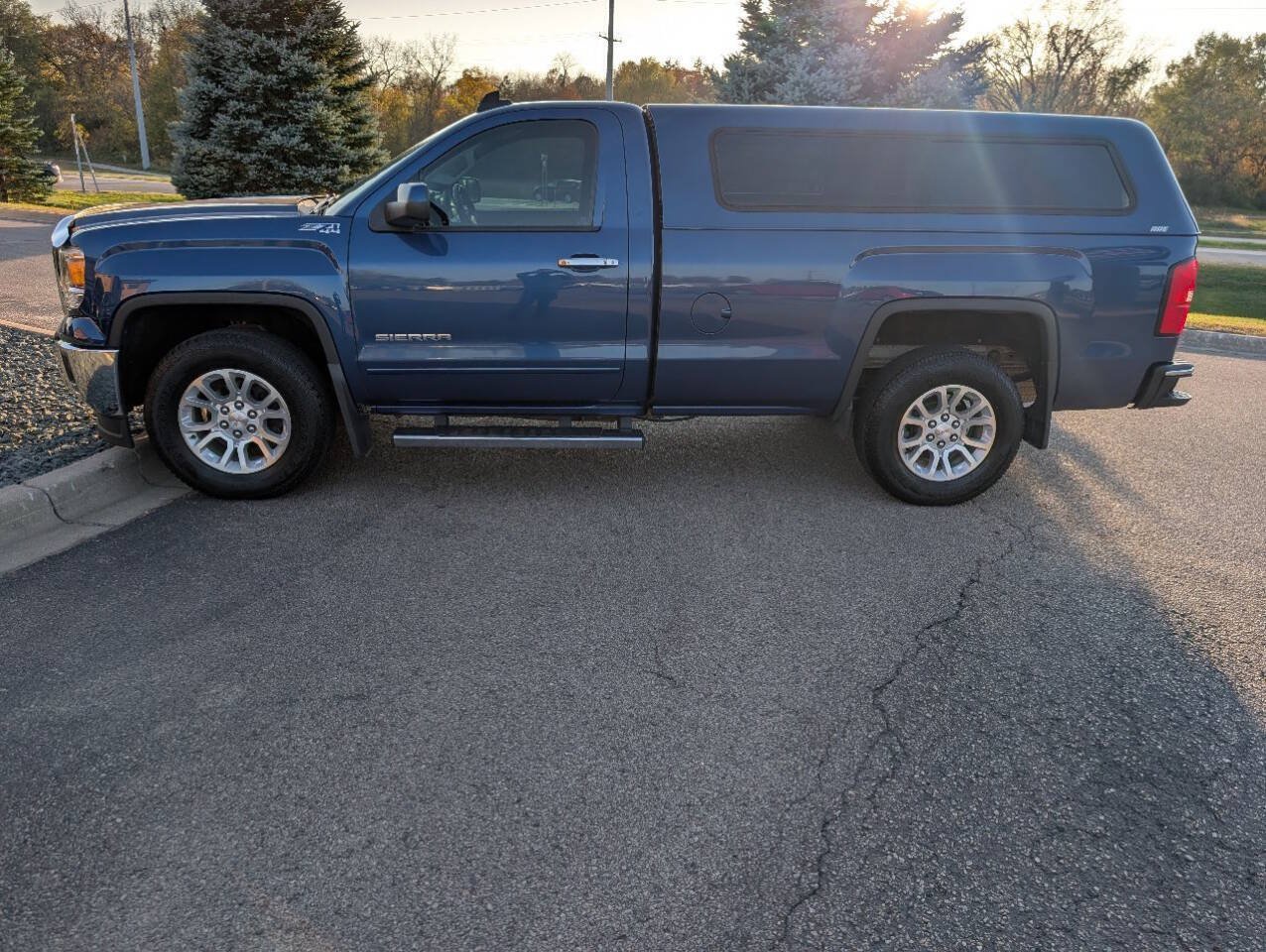 Used 2015 GMC Sierra 1500 SLE w/ SLE Preferred Package AWD/4WD image 5