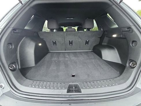 Used 2025 Chevrolet Equinox LT AWD/4WD image 25