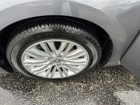 Used 2015 Lexus ES 350 w/ Luxury Package FWD image 33