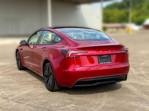 Used 2025 Tesla Model 3 RWD image 9