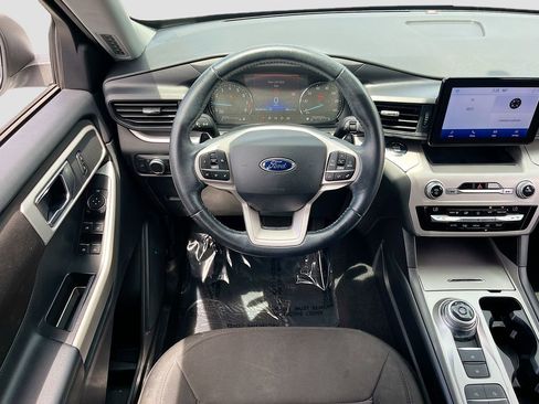Used 2020 Ford Explorer XLT RWD image 19