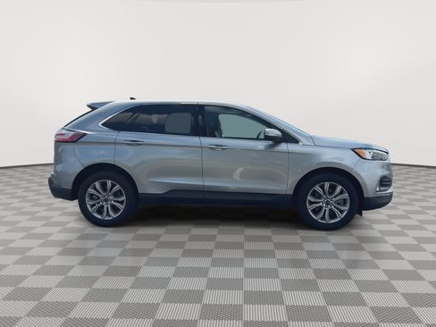 Used 2024 Ford Edge Titanium AWD/4WD image 9