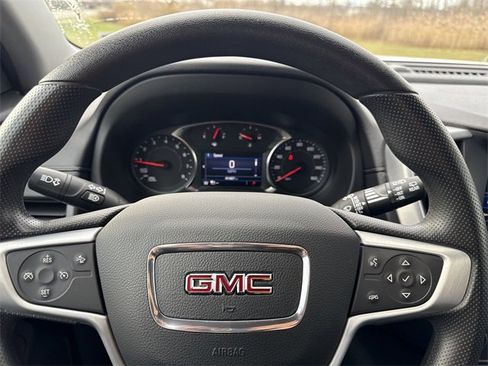 Used 2022 GMC Terrain SLE w/ Driver Convenience Package image 11